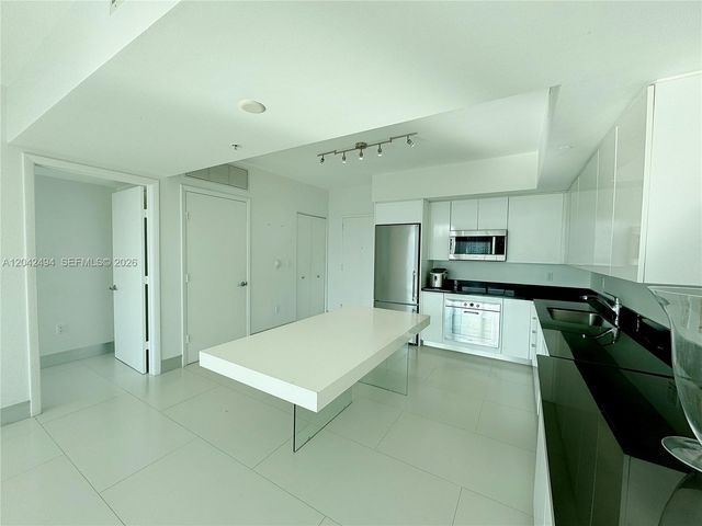 92 SW 3rd Street 3912, Miami, FL 33130