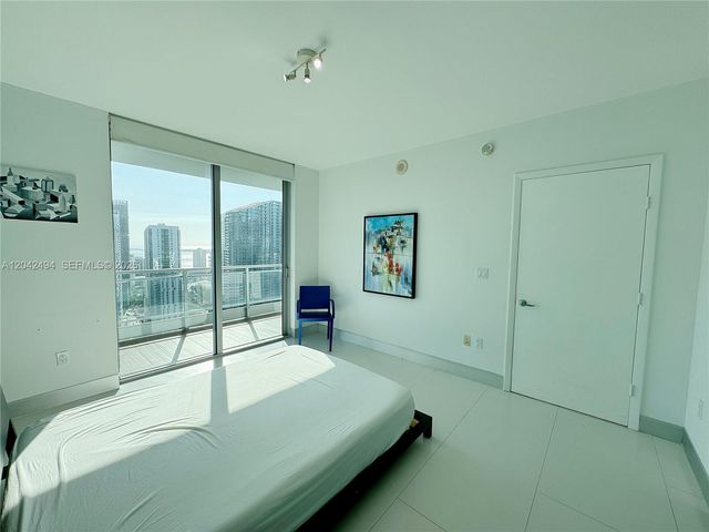 92 SW 3rd Street 3912, Miami, FL 33130