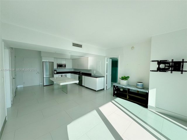 92 SW 3rd Street 3912, Miami, FL 33130