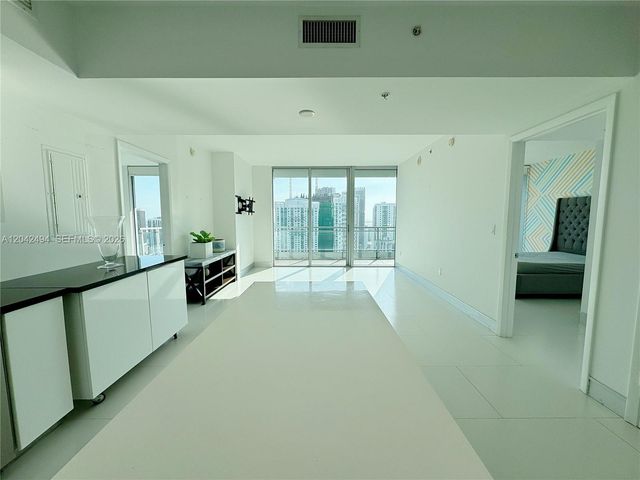 92 SW 3rd Street 3912, Miami, FL 33130