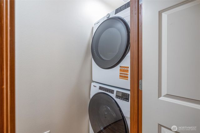 422 Oak Hill Lane, Burlington, WA 98233