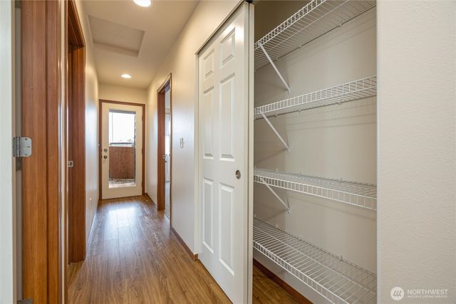 422 Oak Hill Lane, Burlington, WA 98233