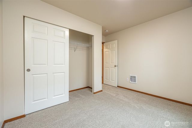 422 Oak Hill Lane, Burlington, WA 98233