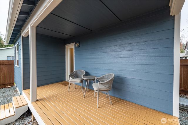 422 Oak Hill Lane, Burlington, WA 98233