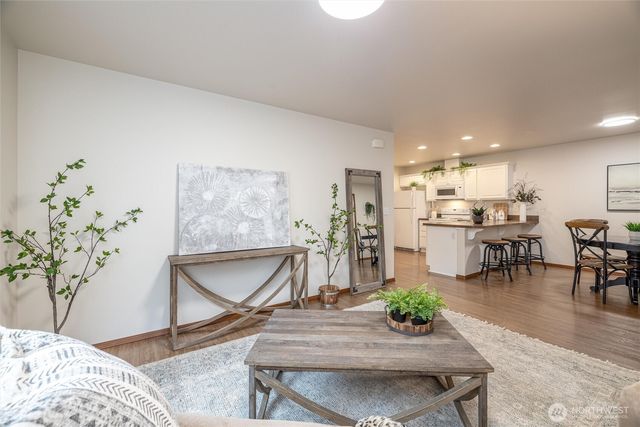 422 Oak Hill Lane, Burlington, WA 98233