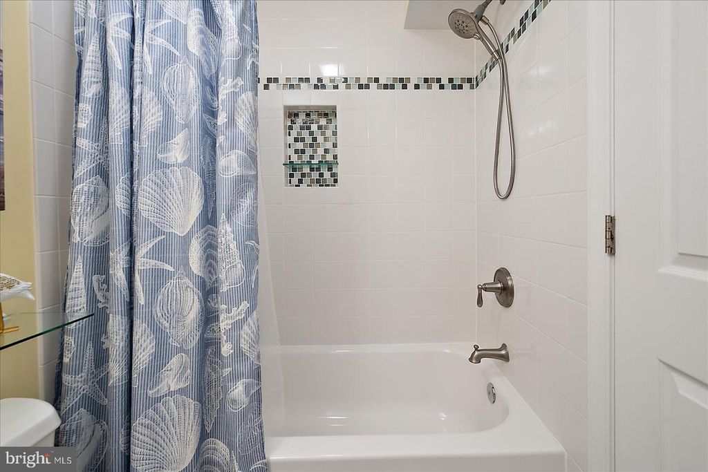 Image 22 of property listing at 149 CAPTAINS QUARTERS RD #10302, Ocean City, MD 21842