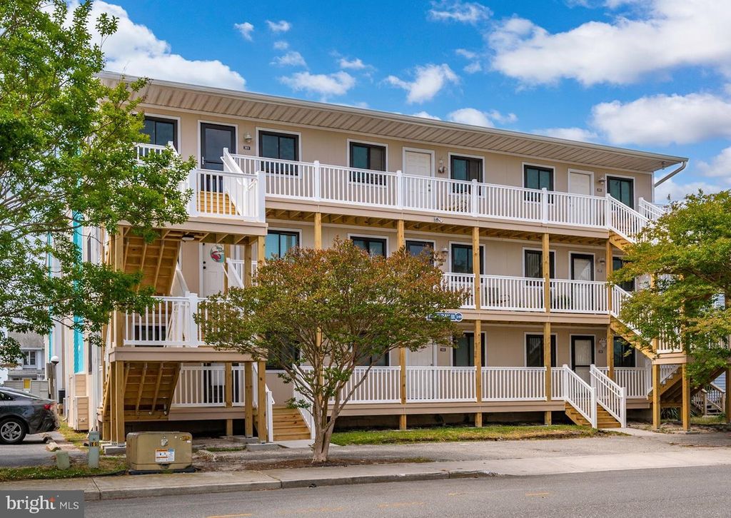 Image 2 of property listing at 149 CAPTAINS QUARTERS RD #10302, Ocean City, MD 21842
