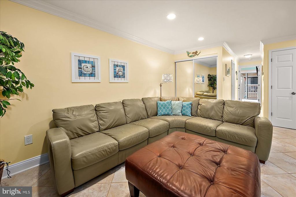 Image 8 of property listing at 149 CAPTAINS QUARTERS RD #10302, Ocean City, MD 21842
