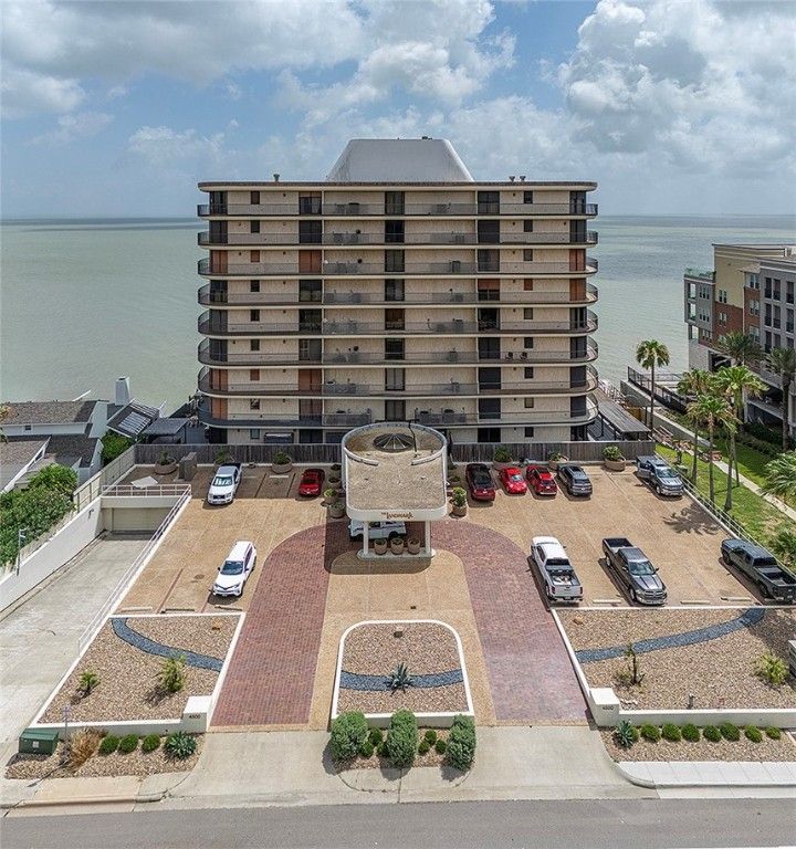 4500 Ocean Dr 9A, Corpus Christi, TX 78412