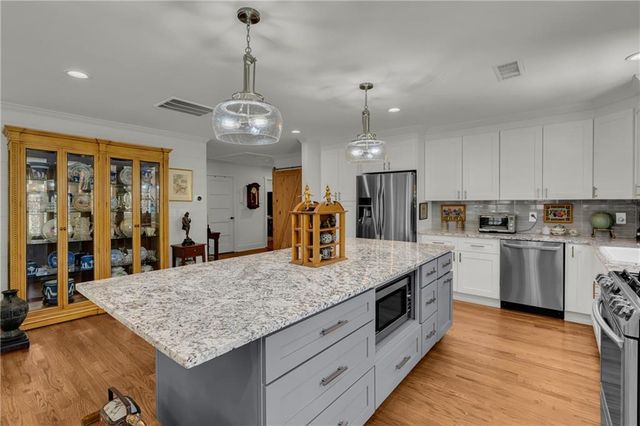 2035 Beecher Rd, Atlanta, GA 30311