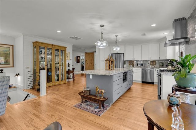 2035 Beecher Rd, Atlanta, GA 30311