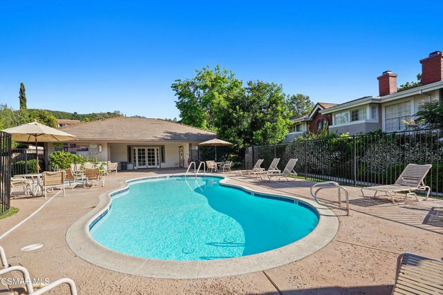 17 Greenmeadow Drive P, Newbury Park, CA 91320