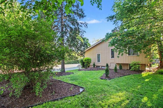 9425 Lamont Street, Livonia, MI 48150