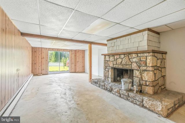 746 W HOFFECKER RD, Pottstown, PA 19465