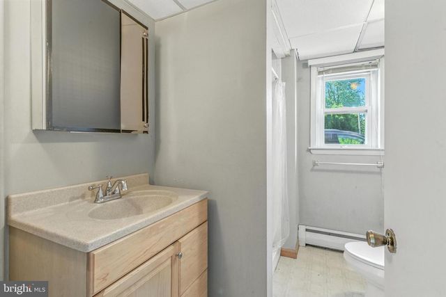 746 W HOFFECKER RD, Pottstown, PA 19465