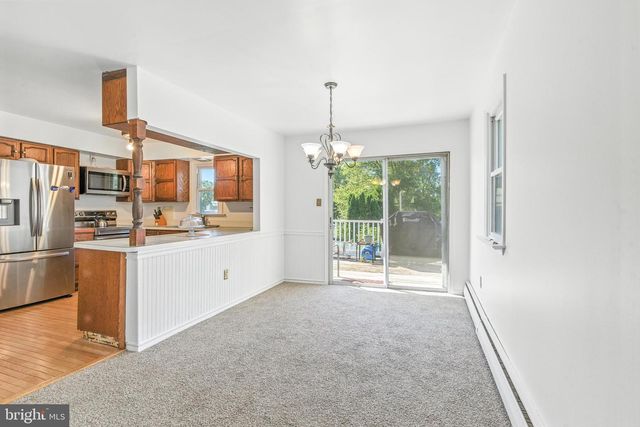 746 W HOFFECKER RD, Pottstown, PA 19465