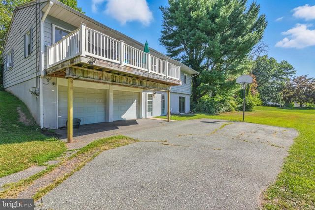 746 W HOFFECKER RD, Pottstown, PA 19465