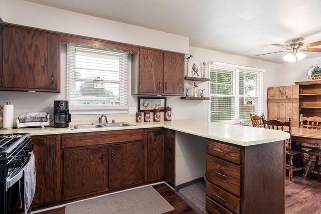 1437 S Chatham Street, Janesville, WI 53546