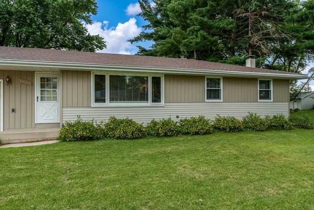1437 S Chatham Street, Janesville, WI 53546