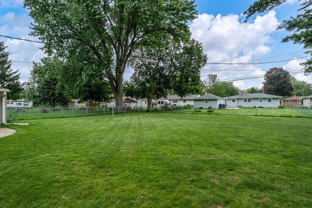 1437 S Chatham Street, Janesville, WI 53546