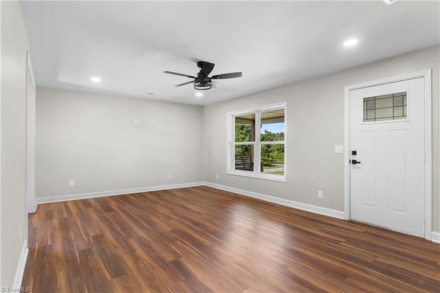 242 Hub Everhart Road, Thomasville, NC 27360