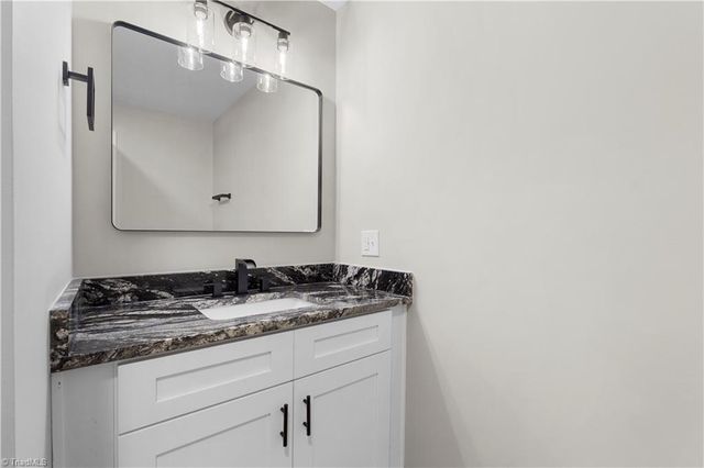 242 Hub Everhart Road, Thomasville, NC 27360