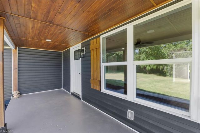 242 Hub Everhart Road, Thomasville, NC 27360