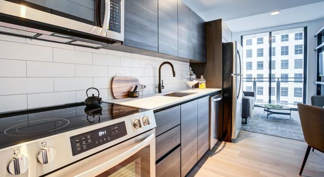 434 N ORANGE AVENUE, Orlando, FL 32801