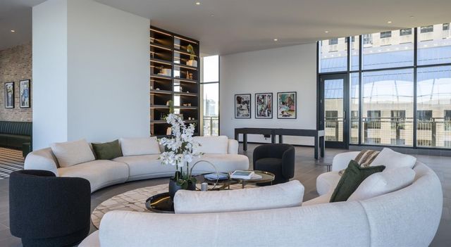 434 N ORANGE AVENUE, Orlando, FL 32801