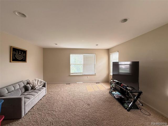 15584 Timbers Edge Drive, Clinton Township, MI 48035