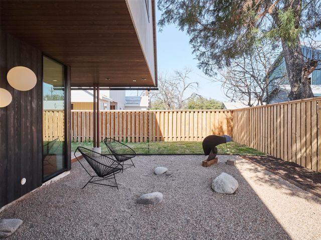 1000 Gullett ST 2, Austin, TX 78702