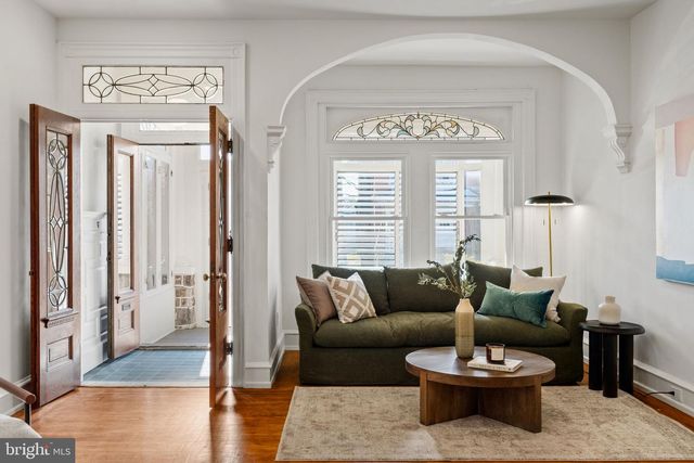 131 W ABBOTTSFORD AVE, Philadelphia, PA 19144