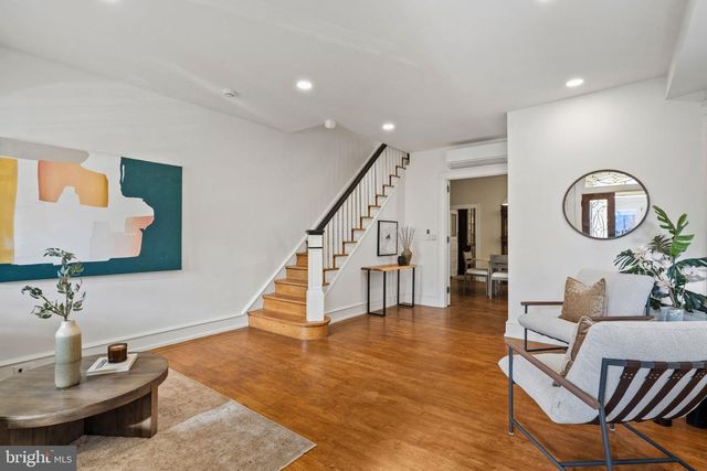 131 W ABBOTTSFORD AVE, Philadelphia, PA 19144