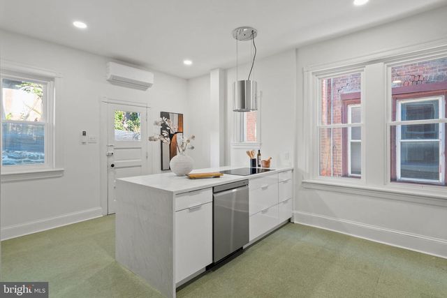 131 W ABBOTTSFORD AVE, Philadelphia, PA 19144
