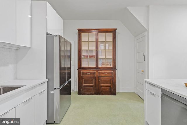 131 W ABBOTTSFORD AVE, Philadelphia, PA 19144