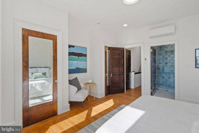 131 W ABBOTTSFORD AVE, Philadelphia, PA 19144
