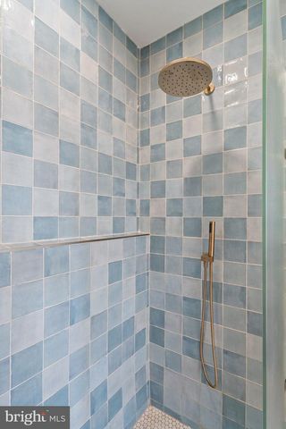 131 W ABBOTTSFORD AVE, Philadelphia, PA 19144