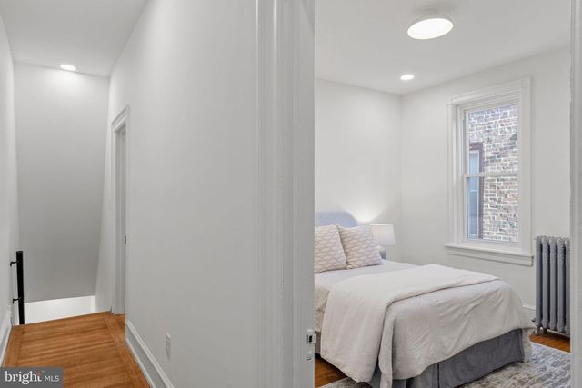 131 W ABBOTTSFORD AVE, Philadelphia, PA 19144