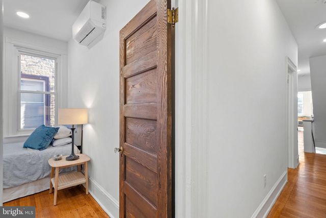 131 W ABBOTTSFORD AVE, Philadelphia, PA 19144