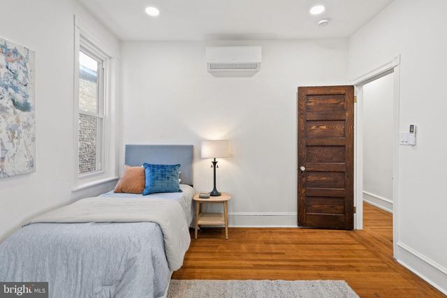 131 W ABBOTTSFORD AVE, Philadelphia, PA 19144
