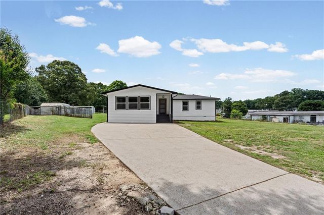 203 Hill Street, Auburn, GA 30011