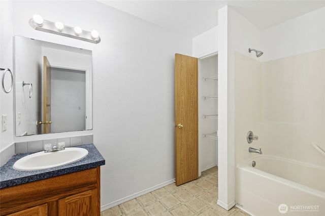 1116 Daffodil Avenue NE, Orting, WA 98360