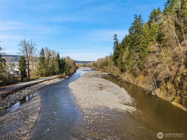 1116 Daffodil Avenue NE, Orting, WA 98360