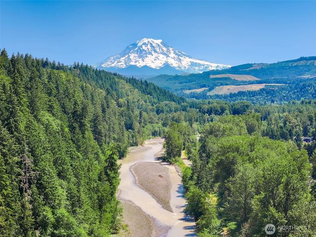 1116 Daffodil Avenue NE, Orting, WA 98360