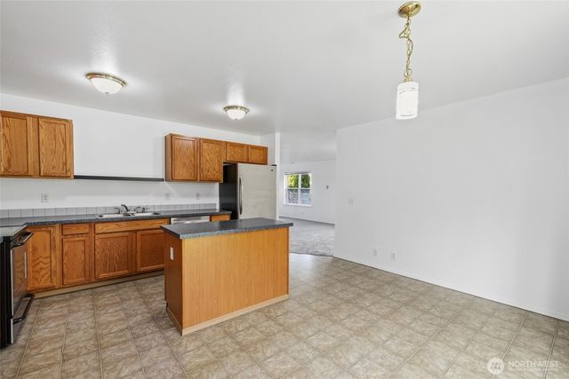 1116 Daffodil Avenue NE, Orting, WA 98360