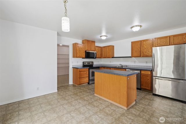 1116 Daffodil Avenue NE, Orting, WA 98360