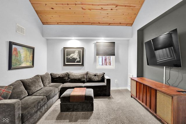 3715 Governors Road, Indianapolis, IN 46208