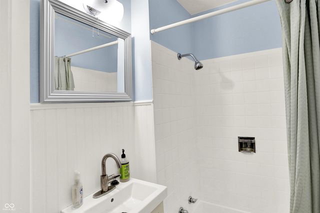 3715 Governors Road, Indianapolis, IN 46208