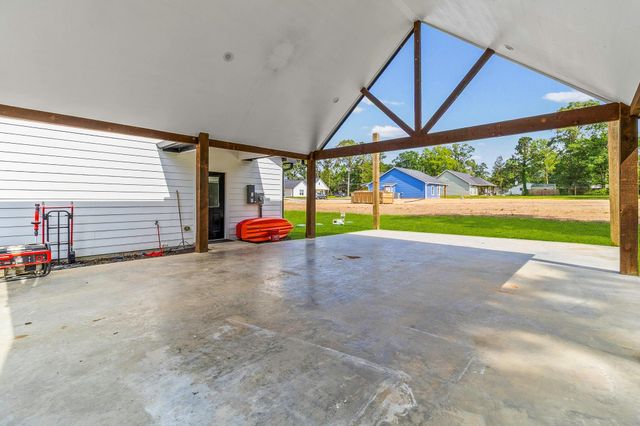 141 Summer Place, Livingston, TX 77351