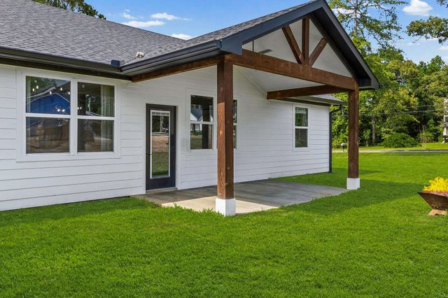 141 Summer Place, Livingston, TX 77351
